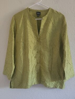EILEEN FISHER Silk Golden  Lime Green Crinkled Blouse. Sz. Large. Like New